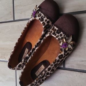 SALE--Leopard Flats